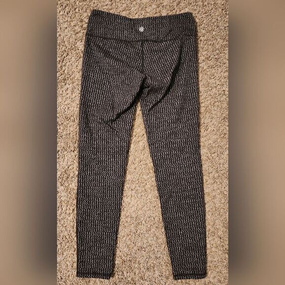 Athleta heartbeat chaturanha tights size M - Picture 3 of 8